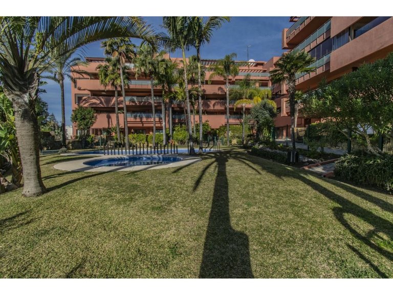Apartment for Sale in New Golden Mile, Malaga 14