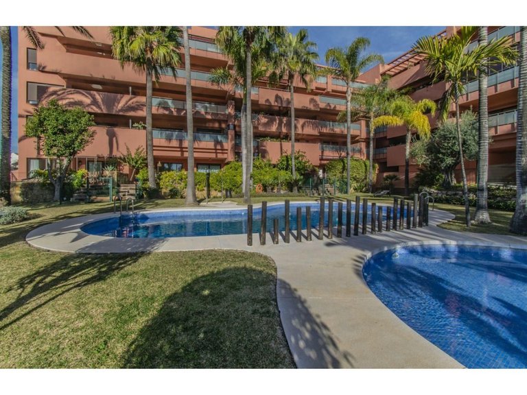 Apartment for Sale in New Golden Mile, Malaga 39