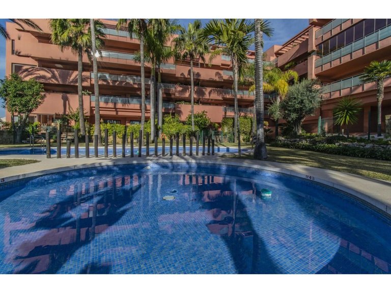 Apartment for Sale in New Golden Mile, Malaga 4