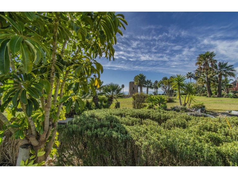 Apartment for Sale in New Golden Mile, Malaga 40