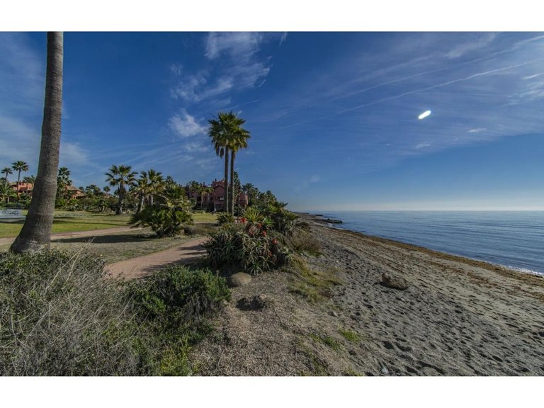 Apartment for Sale in New Golden Mile, Malaga 5
