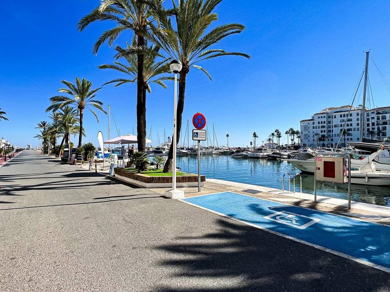 Apartment for Sale in La Duquesa, Malaga 23