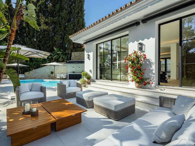 Villa for Sale in Benahavís, Malaga 10