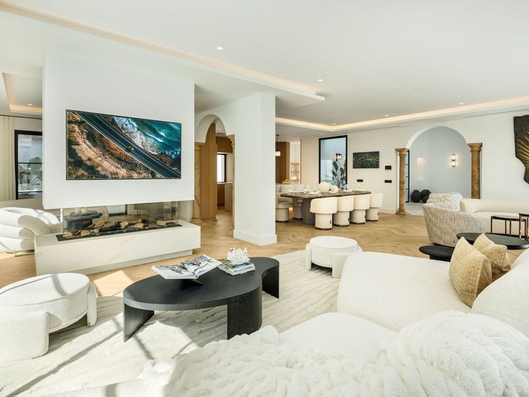 Villa for Sale in Benahavís, Malaga 12