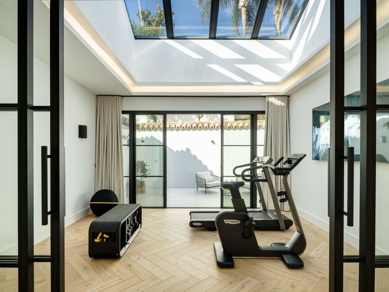 Villa for Sale in Benahavís, Malaga 18