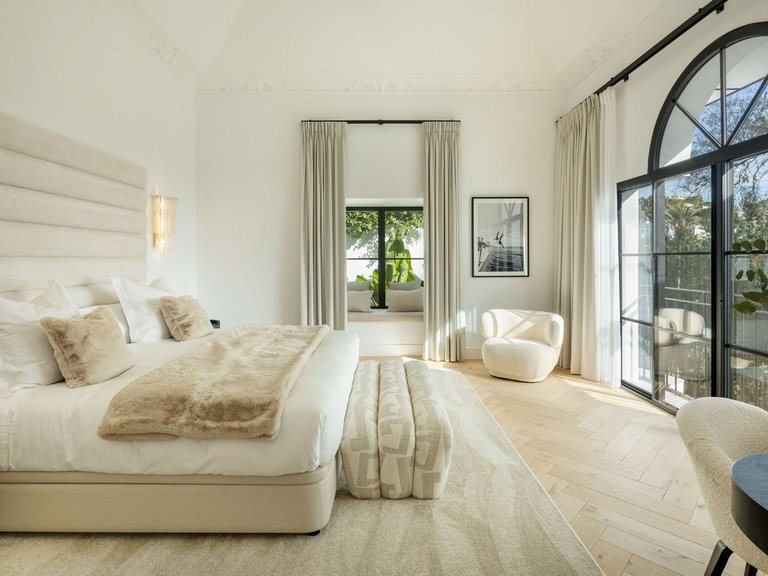 Villa for Sale in Benahavís, Malaga 25