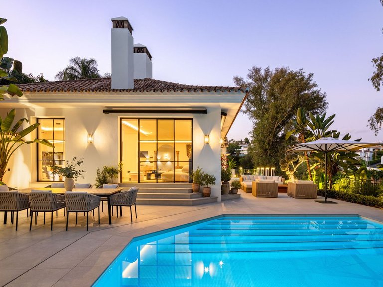 Villa for Sale in Benahavís, Malaga 38