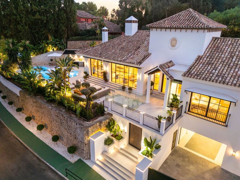 Villa for Sale in Benahavís, Malaga 41