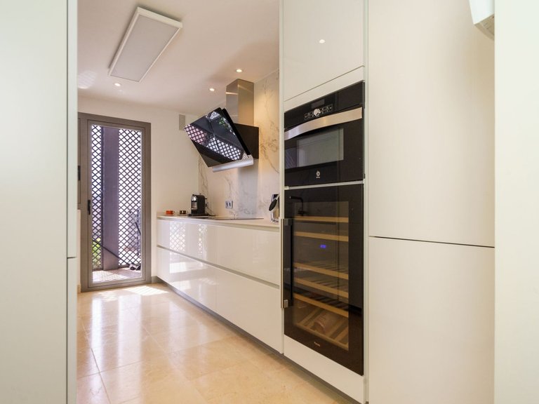 Apartment for Sale in Benahavís, Malaga 10