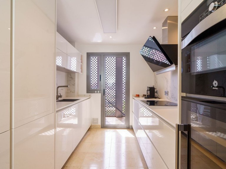Apartment for Sale in Benahavís, Malaga 15