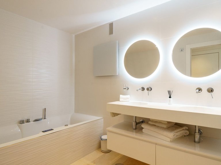 Apartment for Sale in Benahavís, Malaga 34