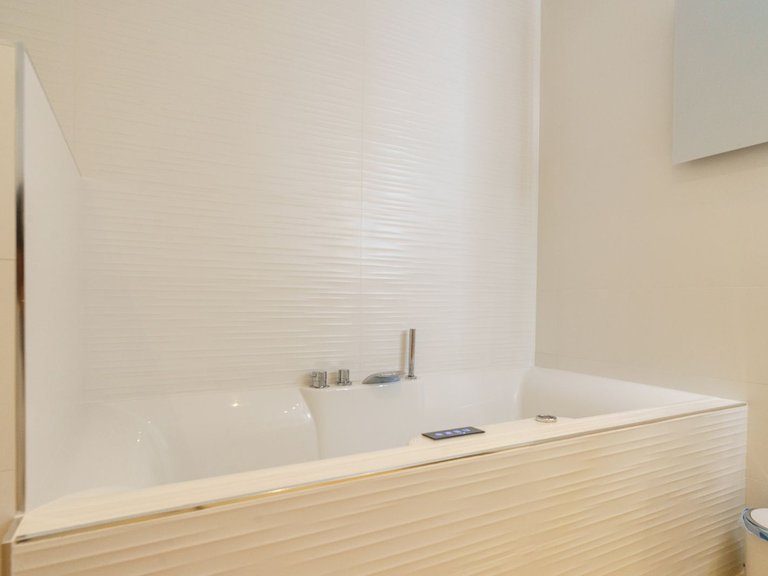 Apartment for Sale in Benahavís, Malaga 37