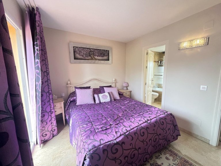 Villa for Sale in Nueva Andalucía, Malaga 10