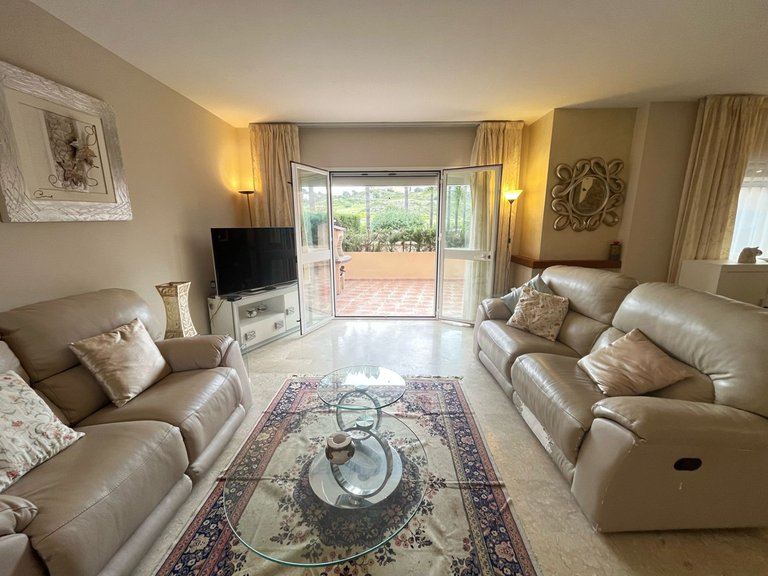 Villa for Sale in Nueva Andalucía, Malaga 2