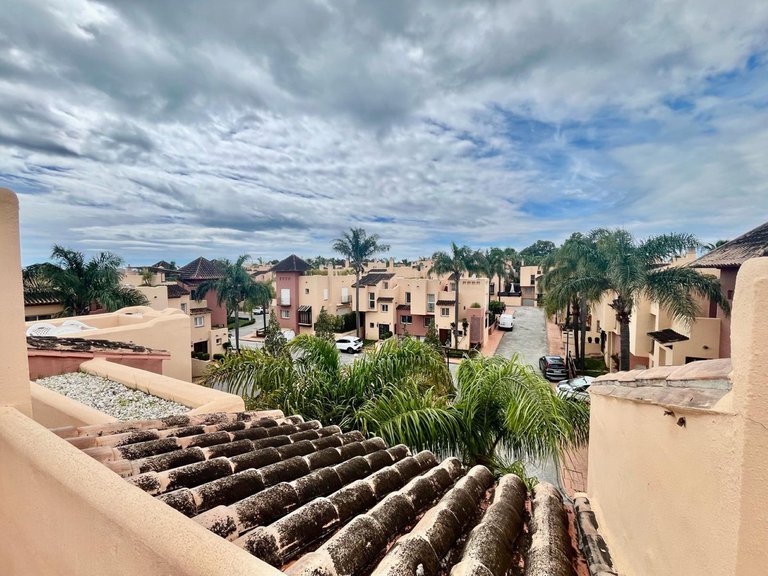 Villa for Sale in Nueva Andalucía, Malaga 29