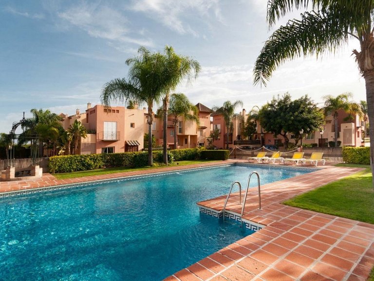 Villa for Sale in Nueva Andalucía, Malaga 31