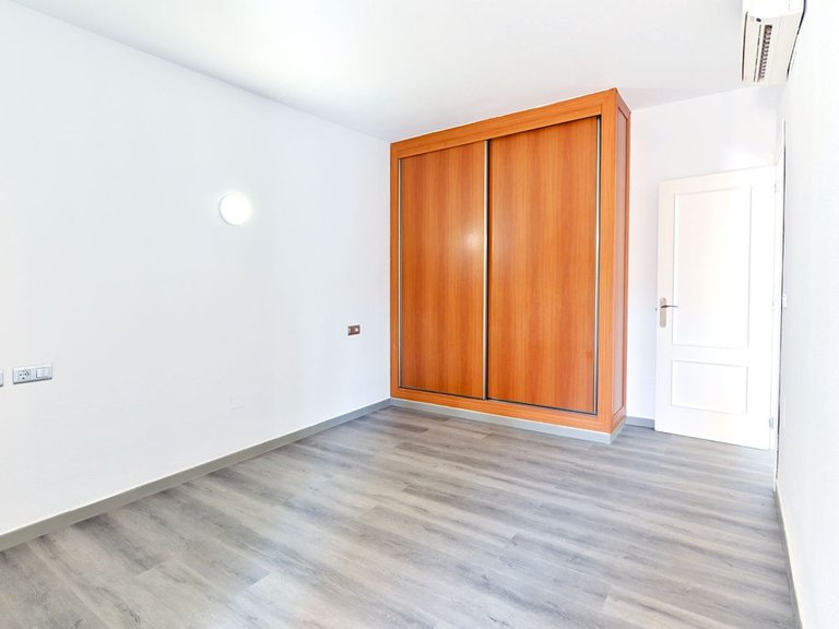 Apartment for Sale in Fuengirola, Malaga 9