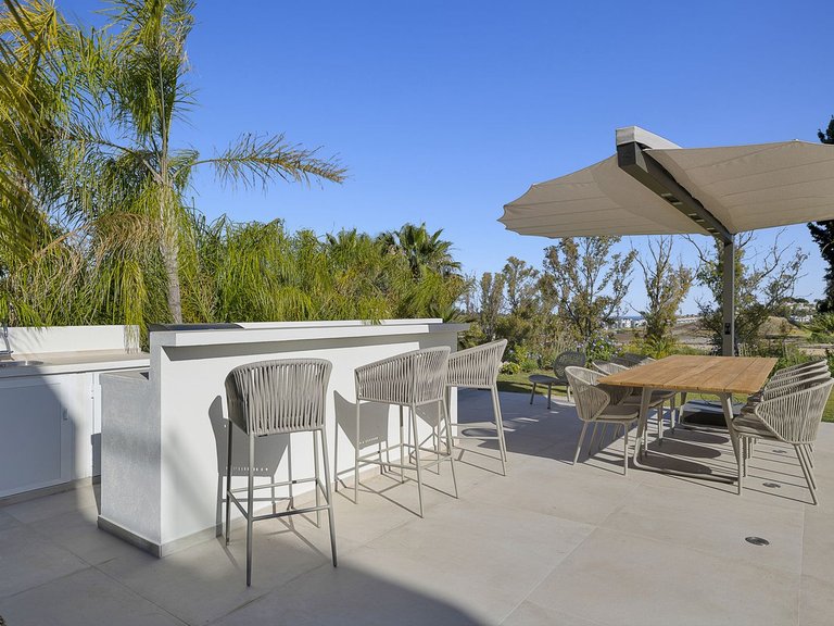 Villa for Sale in El Paraiso, Malaga 106