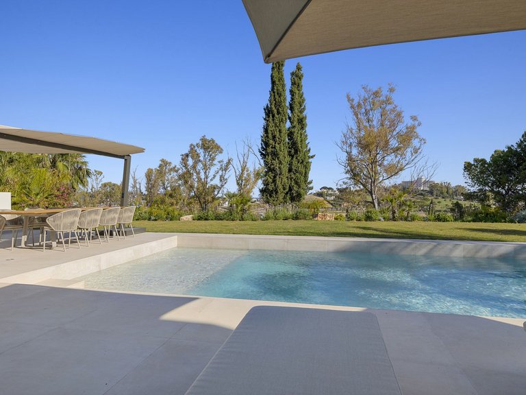 Villa for Sale in El Paraiso, Malaga 109