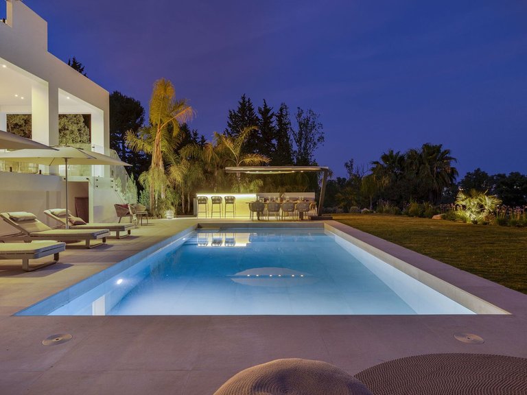 Villa for Sale in El Paraiso, Malaga 117