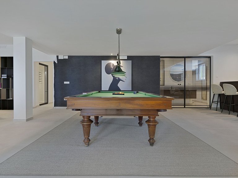 Villa for Sale in El Paraiso, Malaga 49