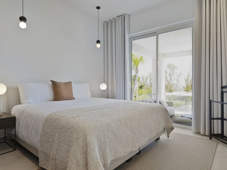 Villa for Sale in El Paraiso, Malaga 55