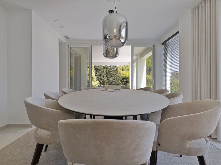 Villa for Sale in El Paraiso, Malaga 58