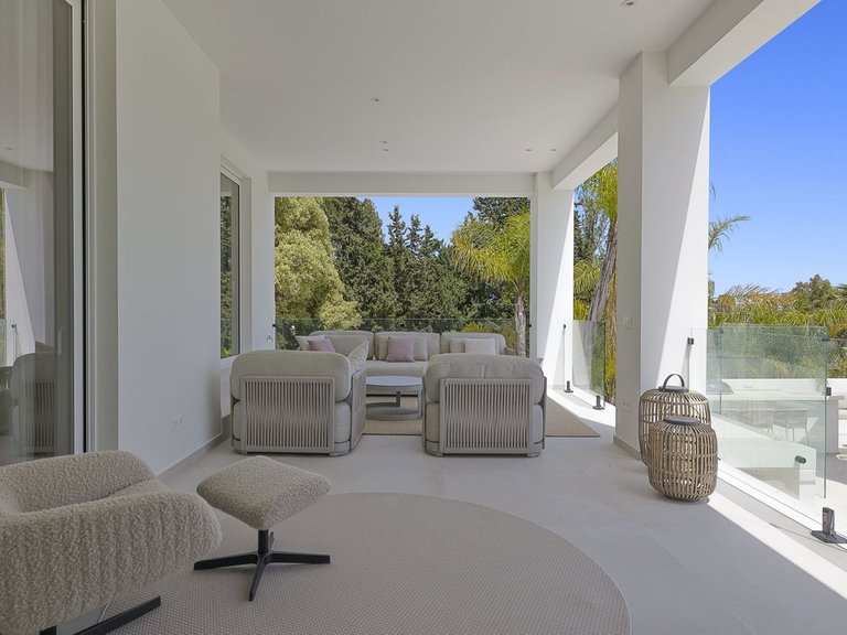 Villa for Sale in El Paraiso, Malaga 59