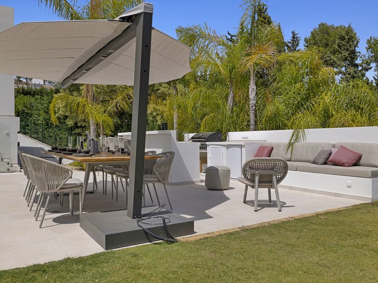 Villa for Sale in El Paraiso, Malaga 67