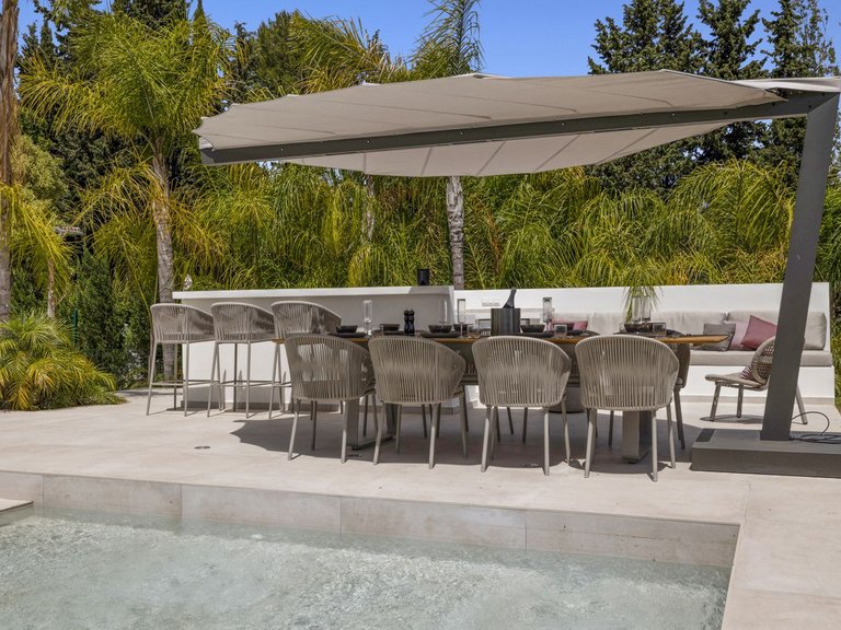 Villa for Sale in El Paraiso, Malaga 69
