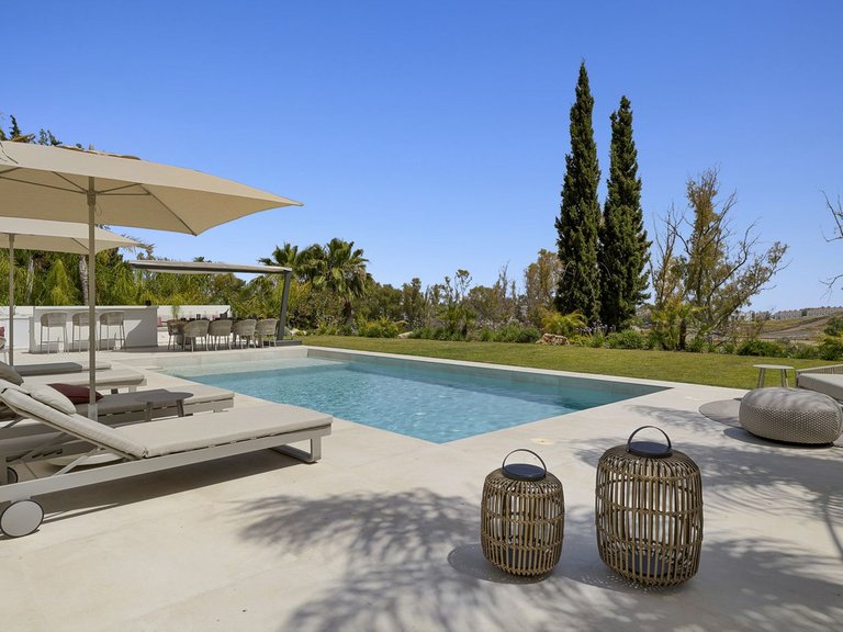 Villa for Sale in El Paraiso, Malaga 72