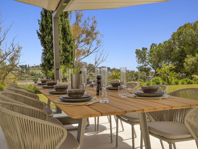 Villa for Sale in El Paraiso, Malaga 77