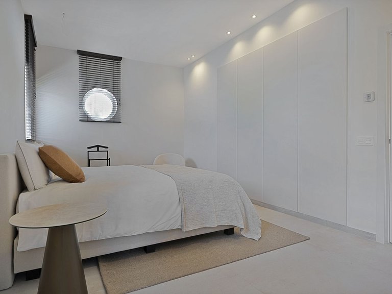 Villa for Sale in El Paraiso, Malaga 8