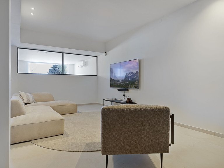 Villa for Sale in El Paraiso, Malaga 92