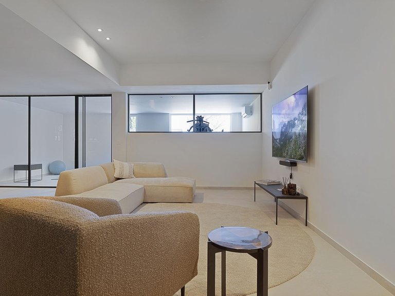 Villa for Sale in El Paraiso, Malaga 94