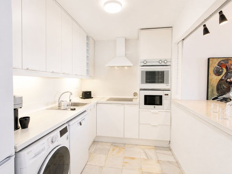 Apartment for Sale in Puerto Banus, Malaga 10
