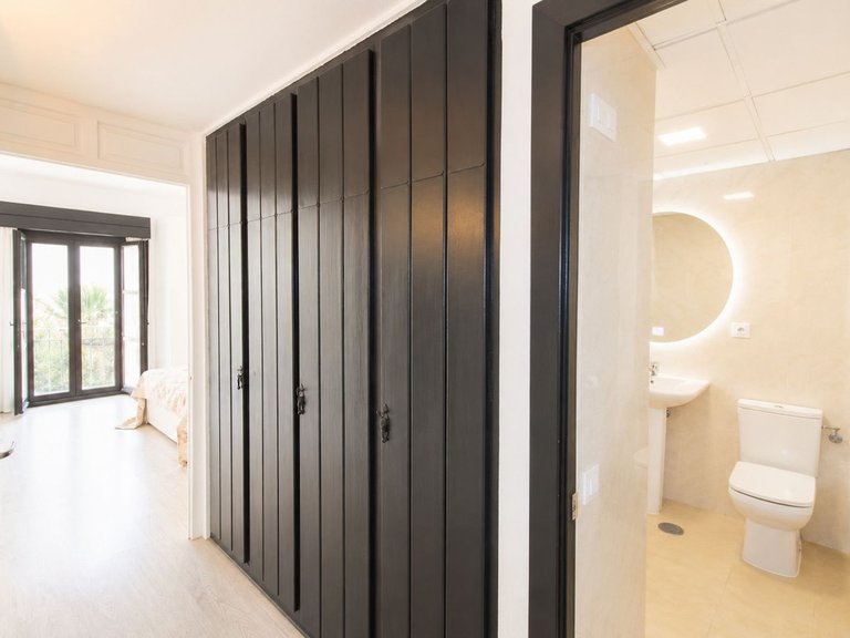 Apartment for Sale in Puerto Banus, Malaga 11