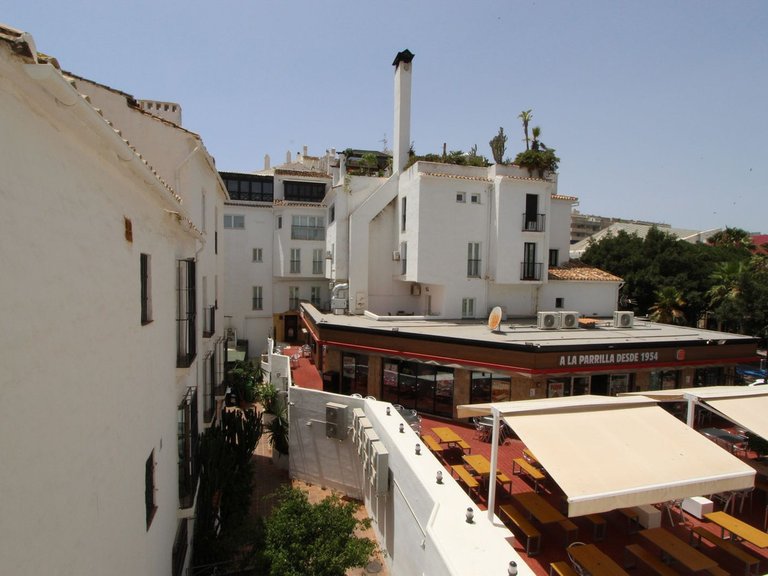 Apartment for Sale in Puerto Banus, Malaga 18