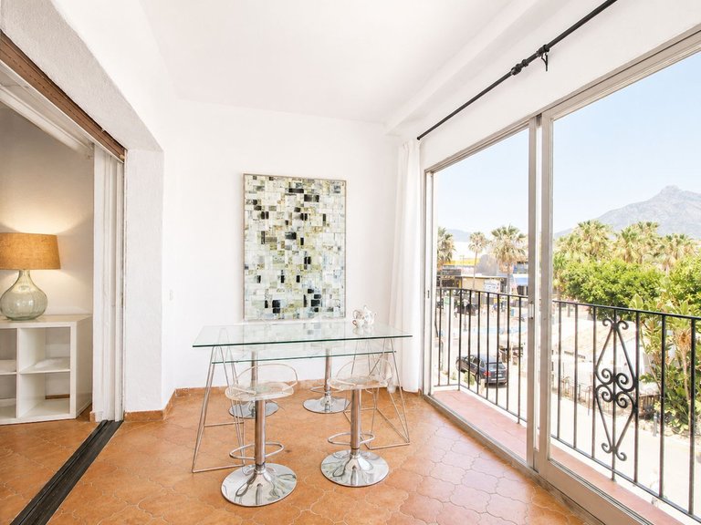 Apartment for Sale in Puerto Banus, Malaga 2
