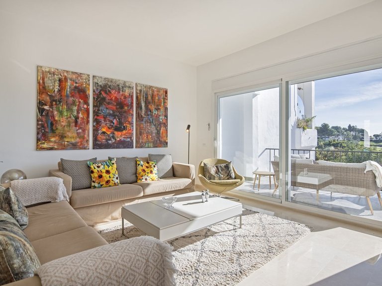 Villa for Sale in Nueva Andalucía, Malaga 16