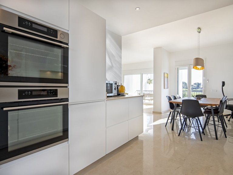 Villa for Sale in Nueva Andalucía, Malaga 20