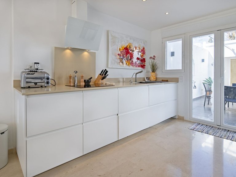 Villa for Sale in Nueva Andalucía, Malaga 22