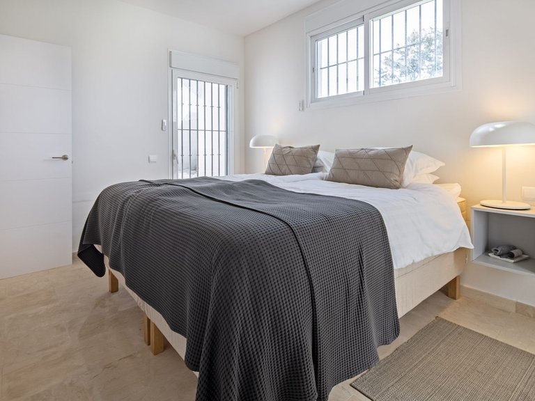 Villa for Sale in Nueva Andalucía, Malaga 27