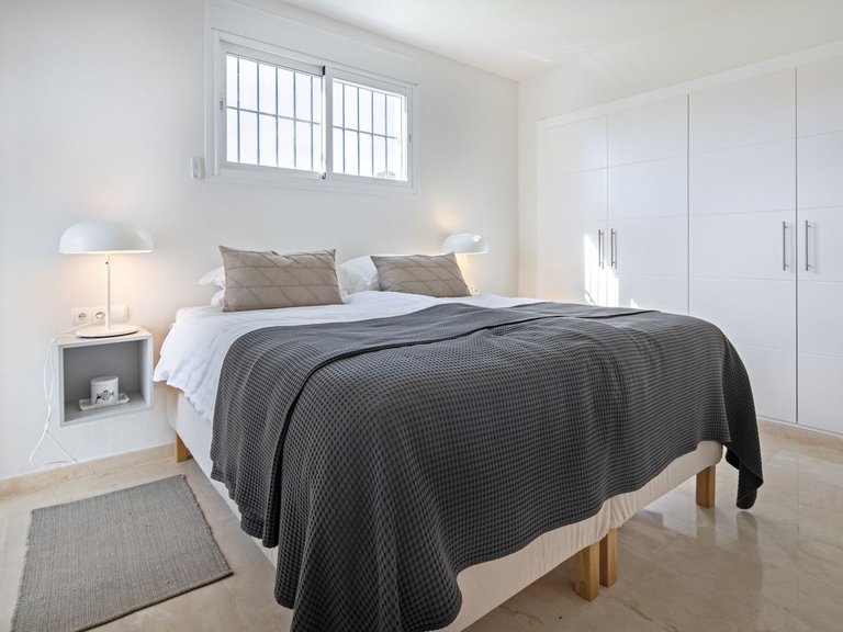 Villa for Sale in Nueva Andalucía, Malaga 32