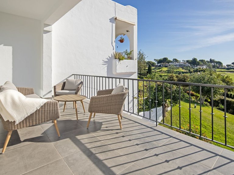 Villa for Sale in Nueva Andalucía, Malaga 8