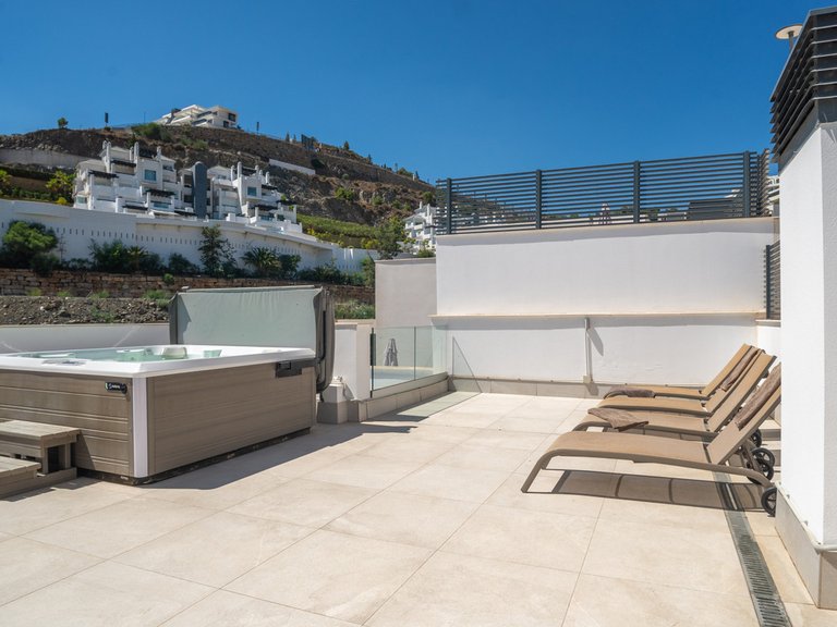 Apartment for Sale in Benahavís, Malaga 34