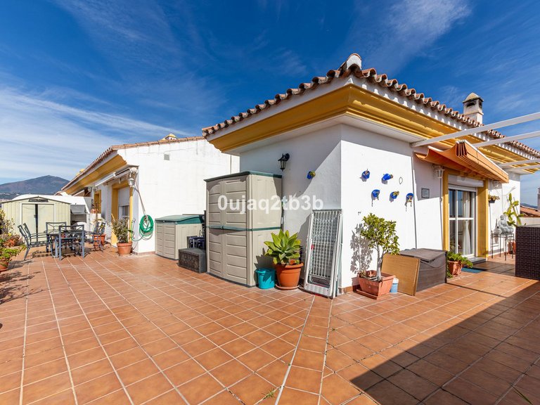 Apartment for Sale in San Pedro De Alcántara, Malaga 1