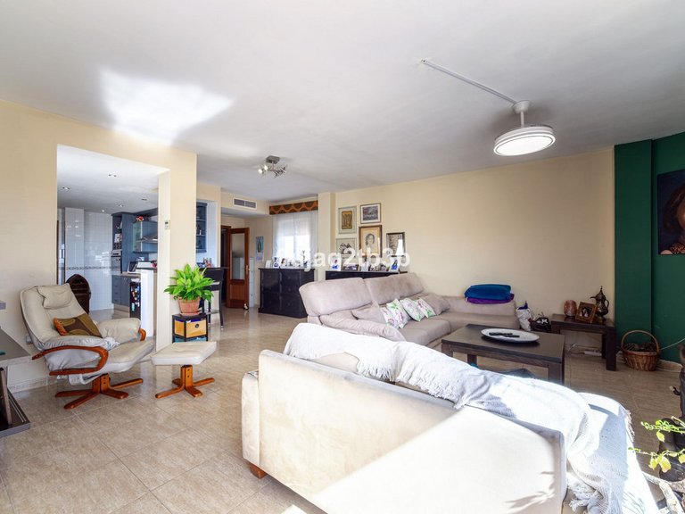 Apartment for Sale in San Pedro De Alcántara, Malaga 28