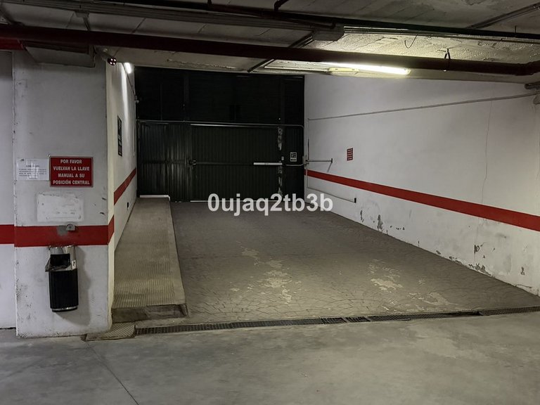 Apartment for Sale in San Pedro De Alcántara, Malaga 32