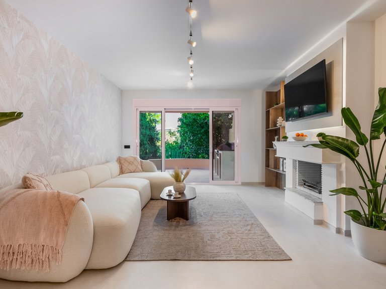 Apartment for Sale in Nueva Andalucía, Malaga 10